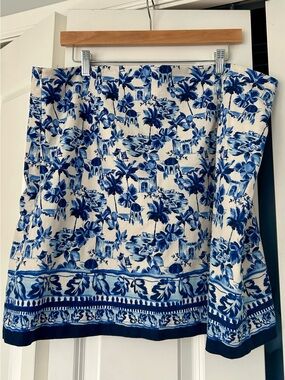 LOFT size 18 (16) Blue and White Tropical Print Skirt